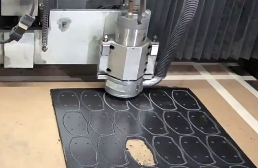 How to choose a carbon fiber CNC machining service manufacturer?